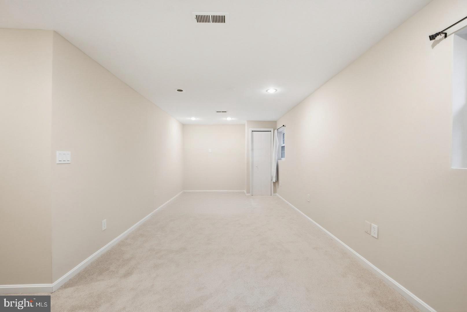 COUNTRYSIDE - Residential