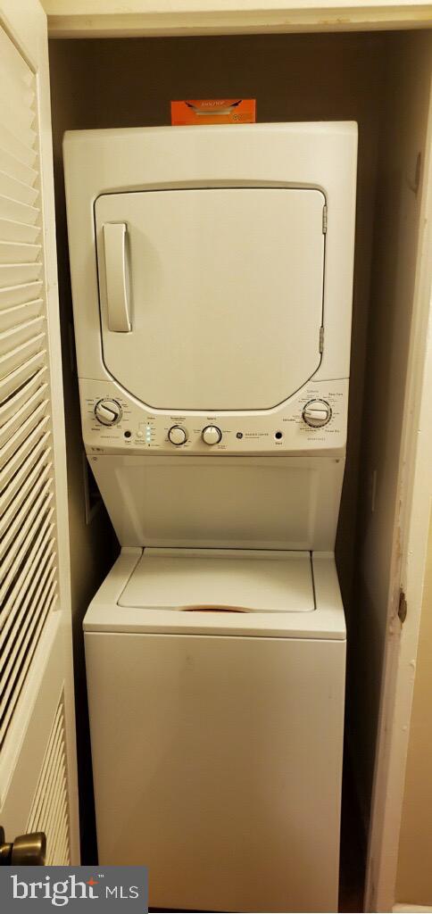 BURGUNDY VILLAGE - Residential Lease