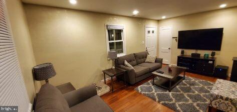 BURGUNDY VILLAGE - Residential Lease