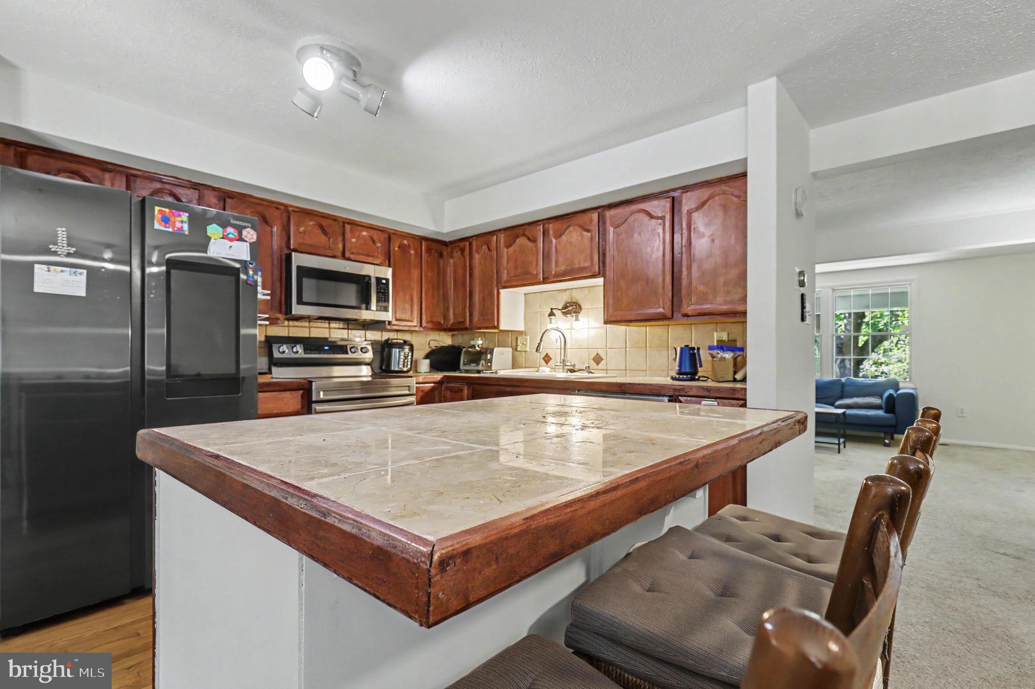 20 TURTLE DOVE COURT
