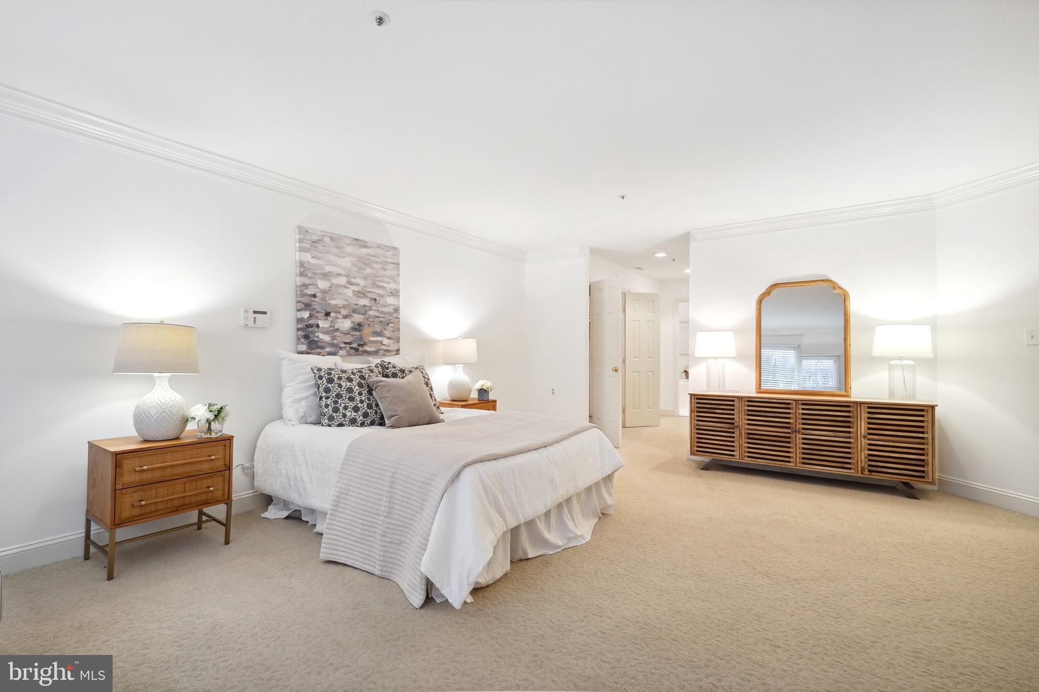 POTOMAC VILLAGE - Residential