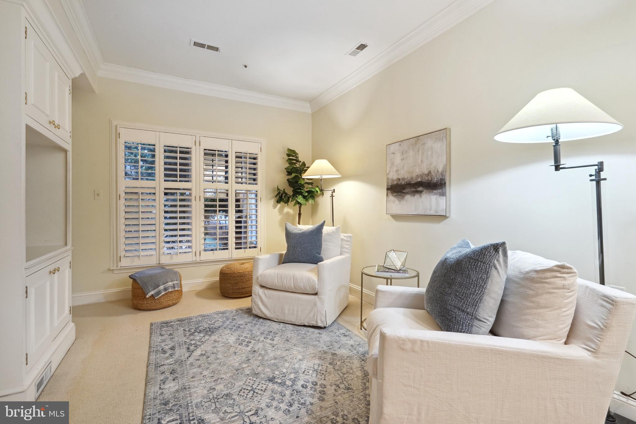 POTOMAC VILLAGE - Residential