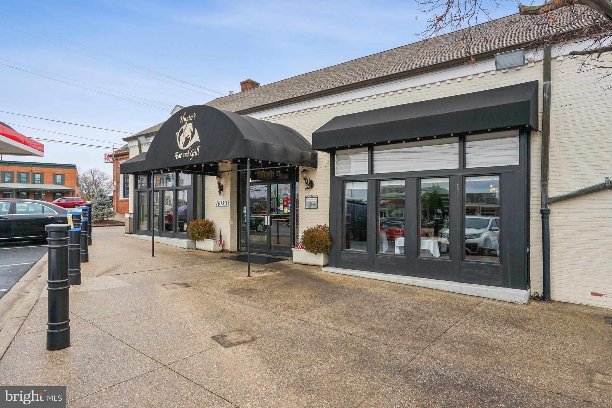 POTOMAC VILLAGE - Residential