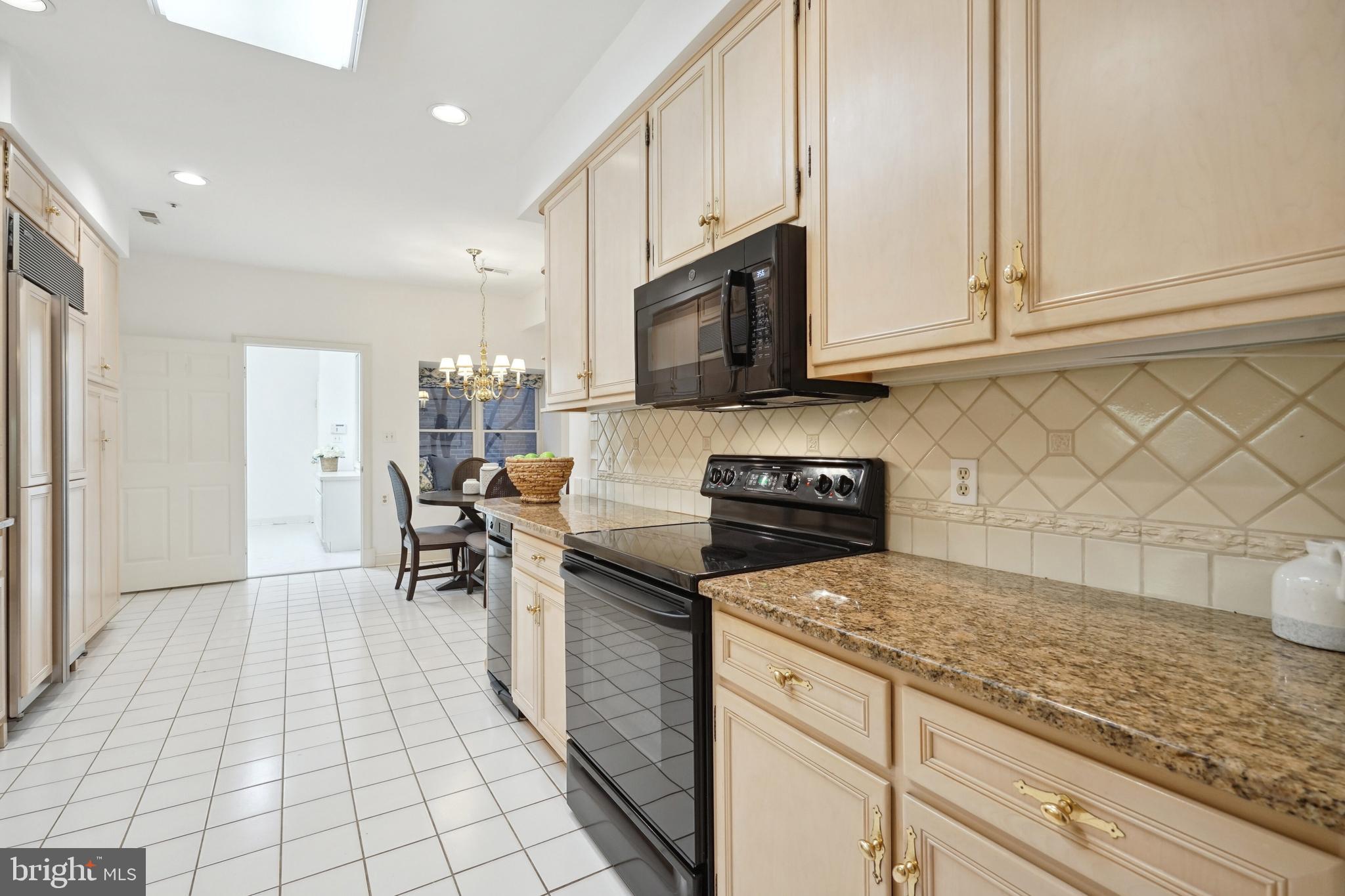 POTOMAC VILLAGE - Residential