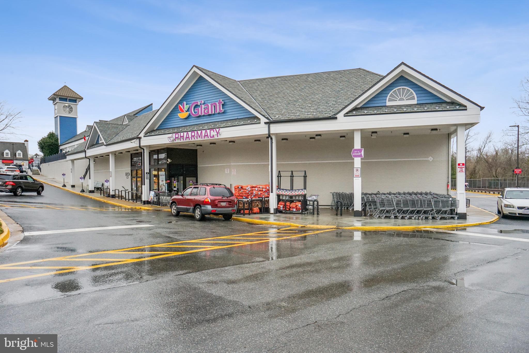 POTOMAC VILLAGE - Residential