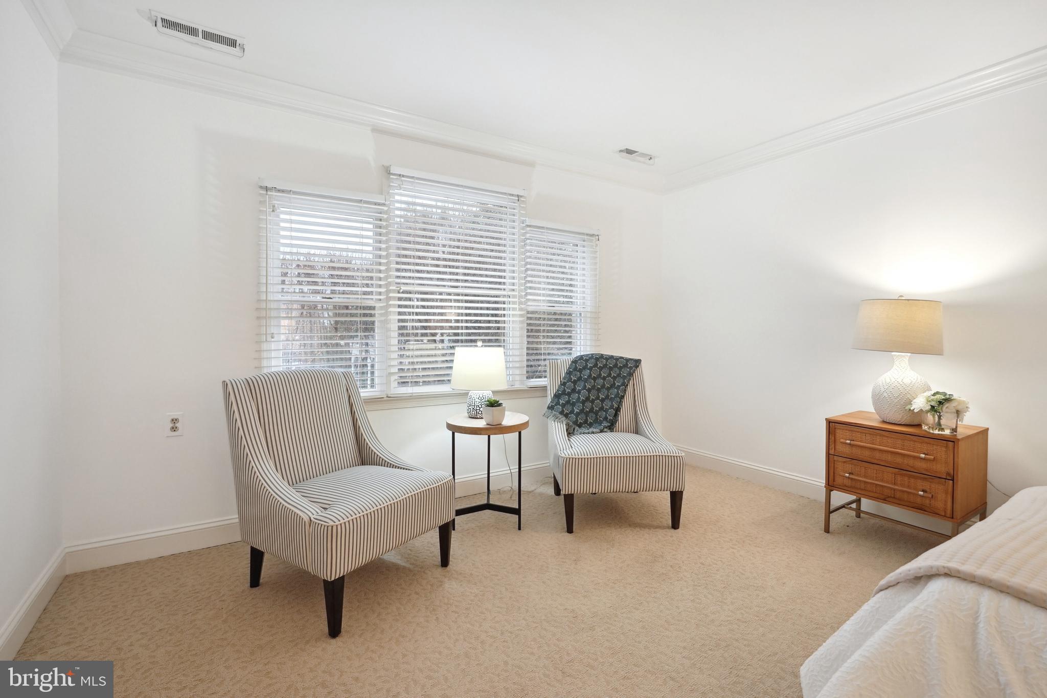 POTOMAC VILLAGE - Residential