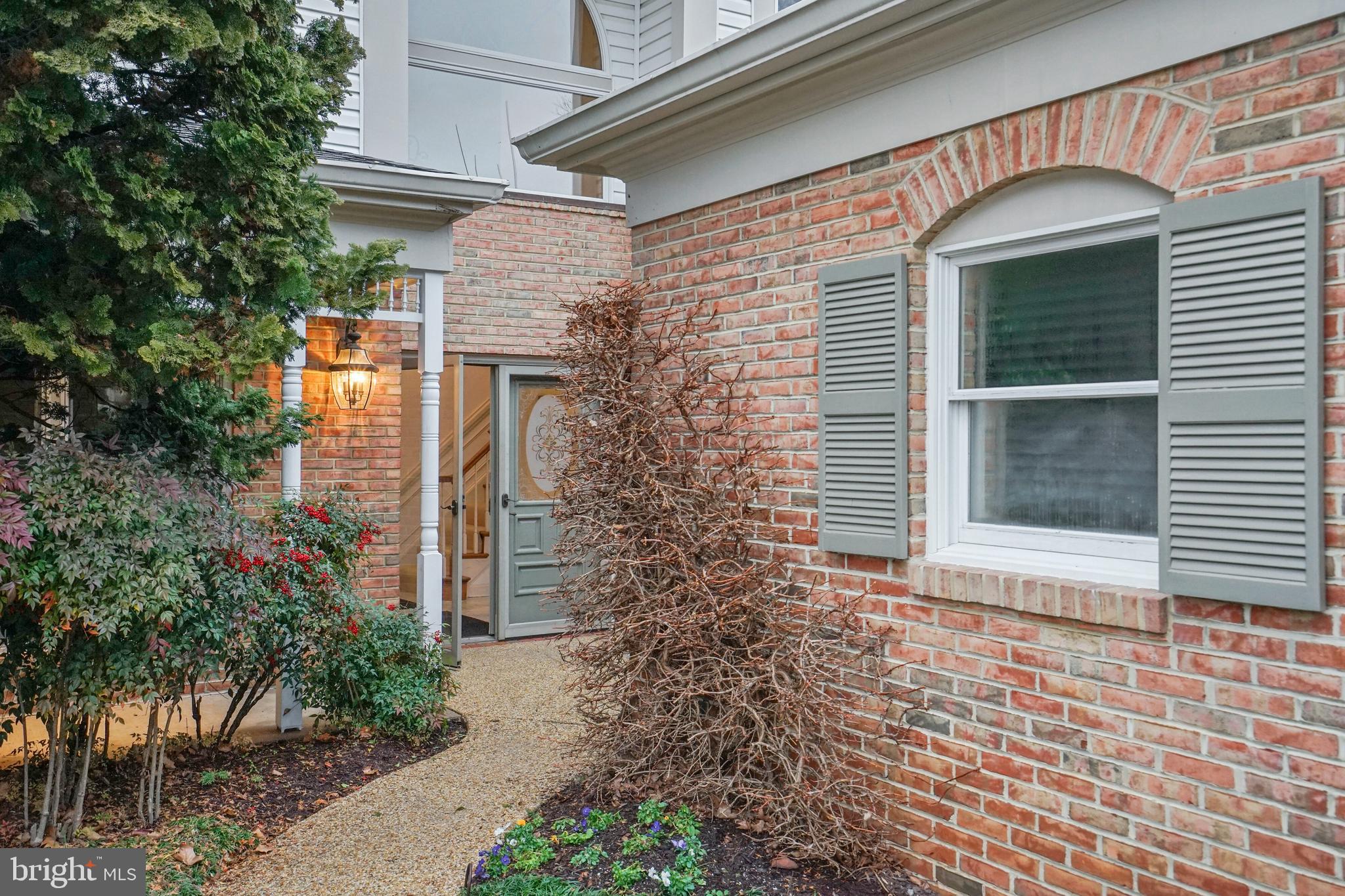 POTOMAC VILLAGE - Residential