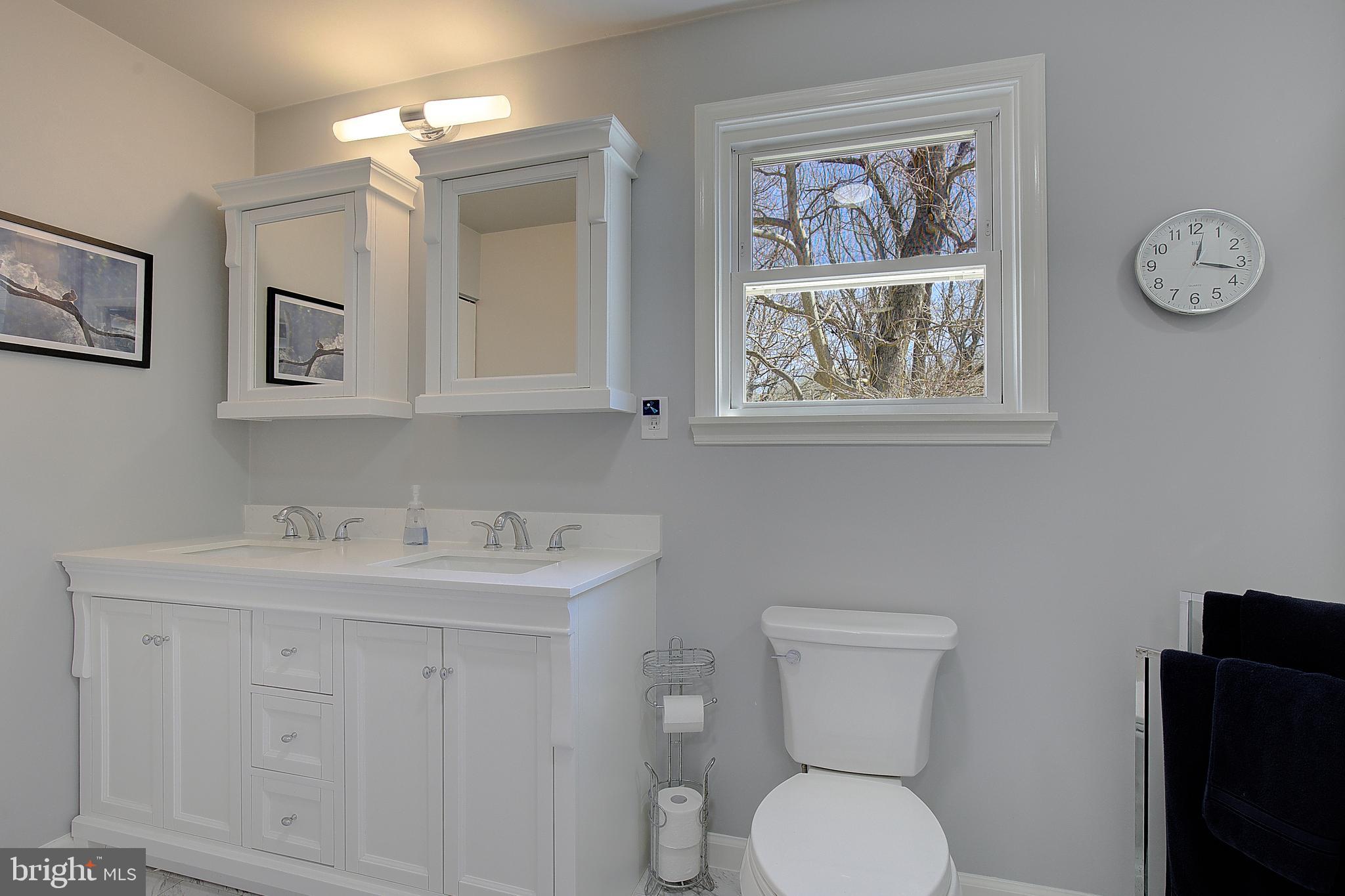 OLD BAYSIDE - Residential