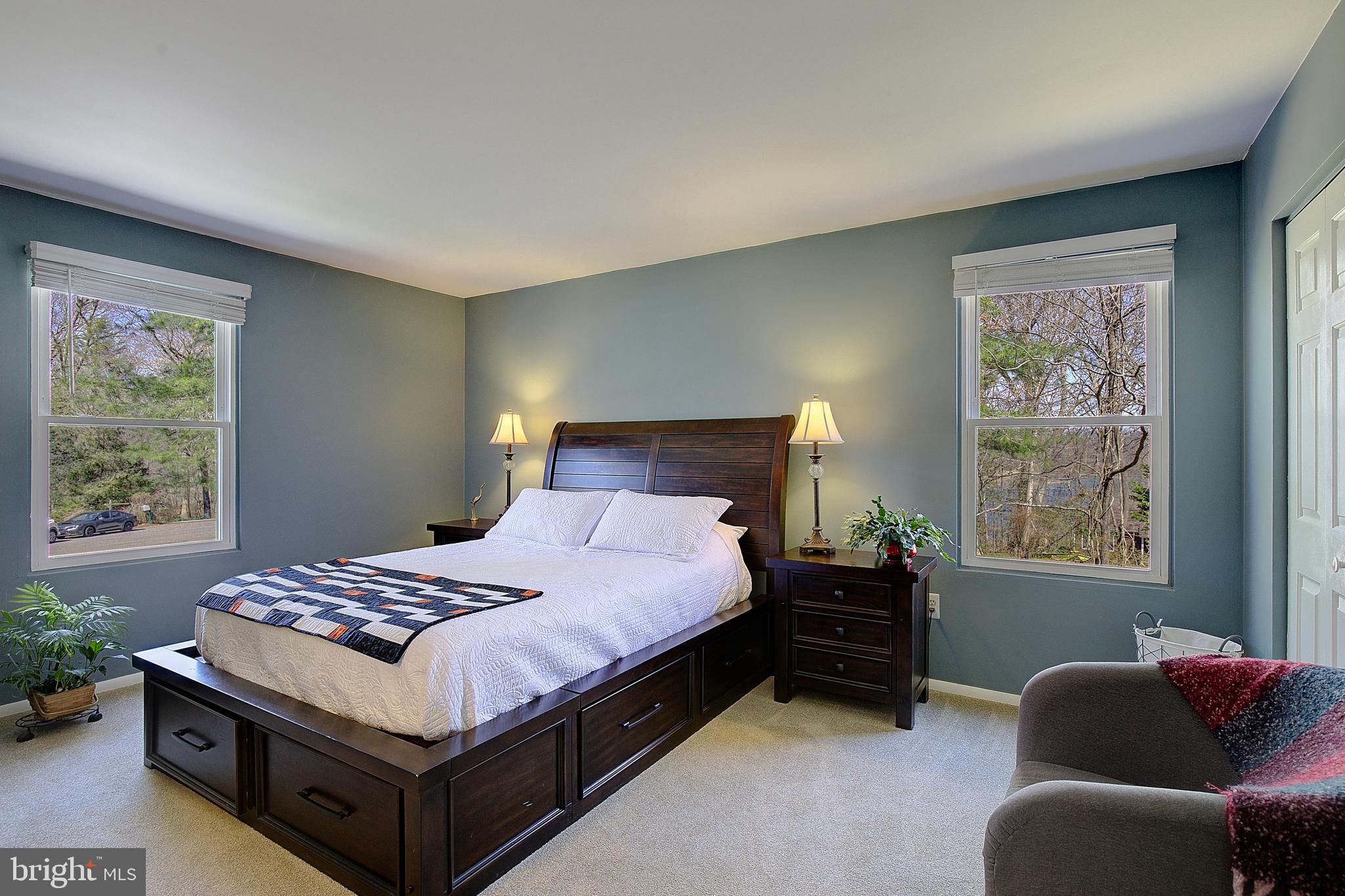 OLD BAYSIDE - Residential