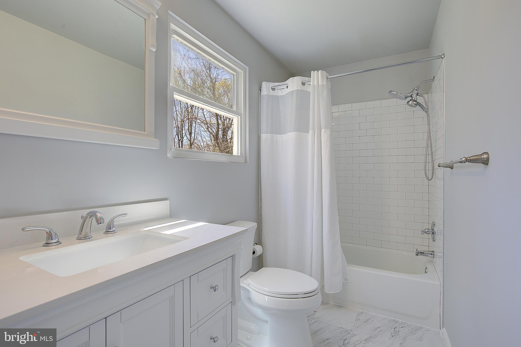 OLD BAYSIDE - Residential