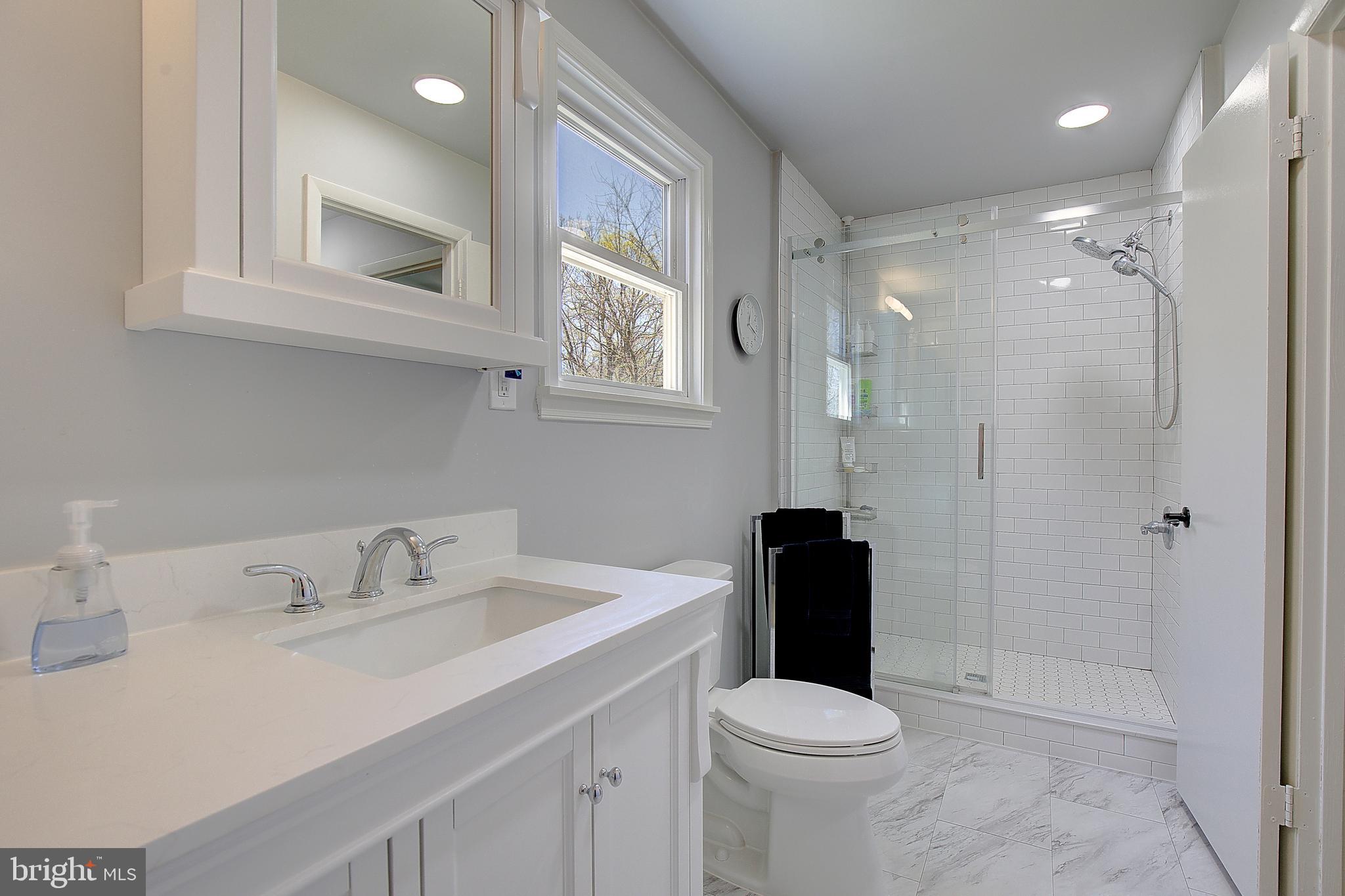 OLD BAYSIDE - Residential