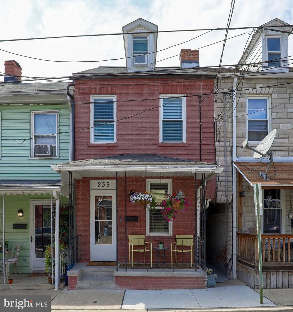 Photo of 235 PERRY ST, COLUMBIA, PA 17512 (MLS # PALA2039414)