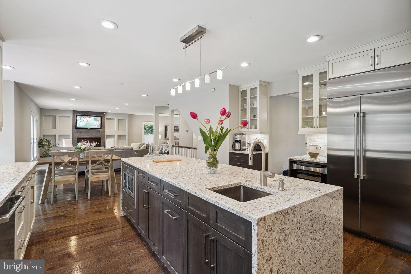 BEVERLY FARMS - Residential