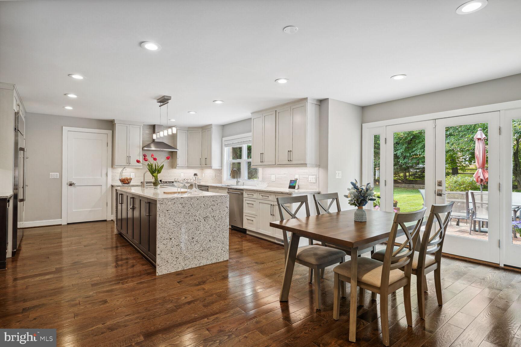 BEVERLY FARMS - Residential