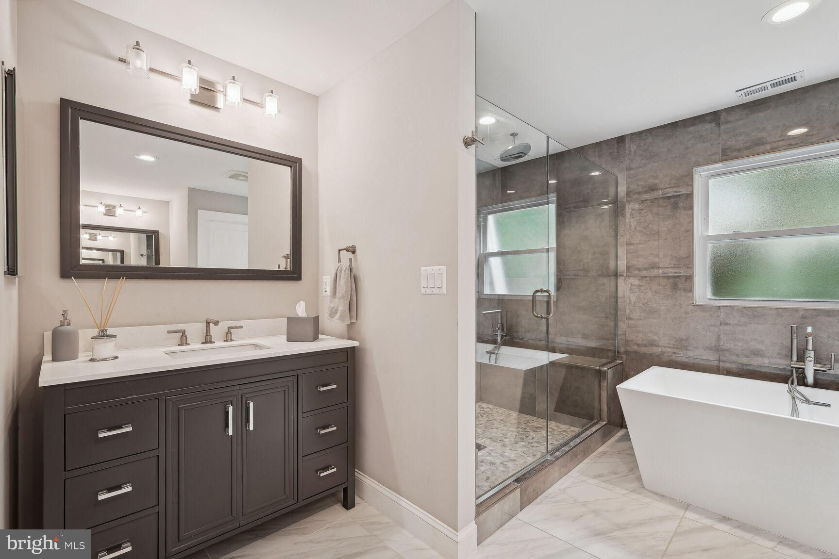 BEVERLY FARMS - Residential