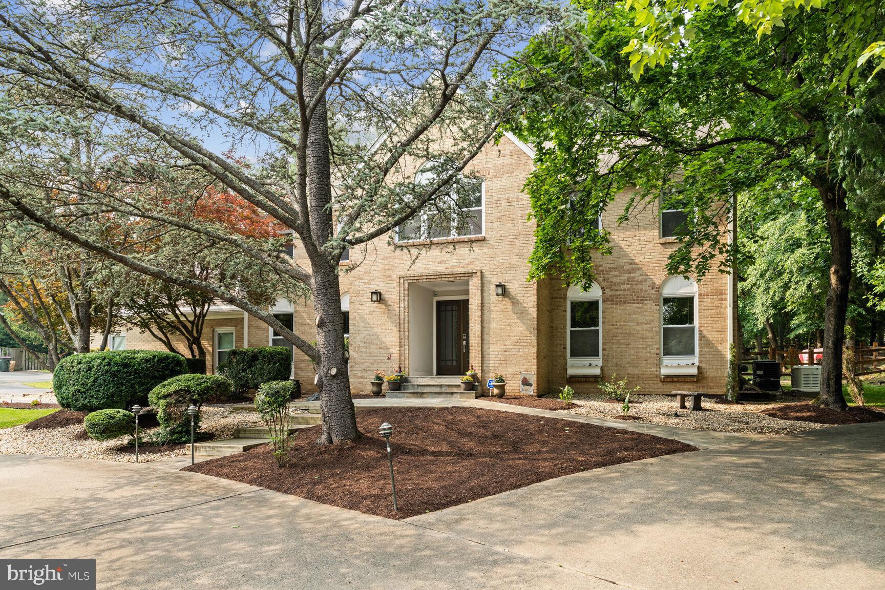 BEVERLY FARMS - Residential