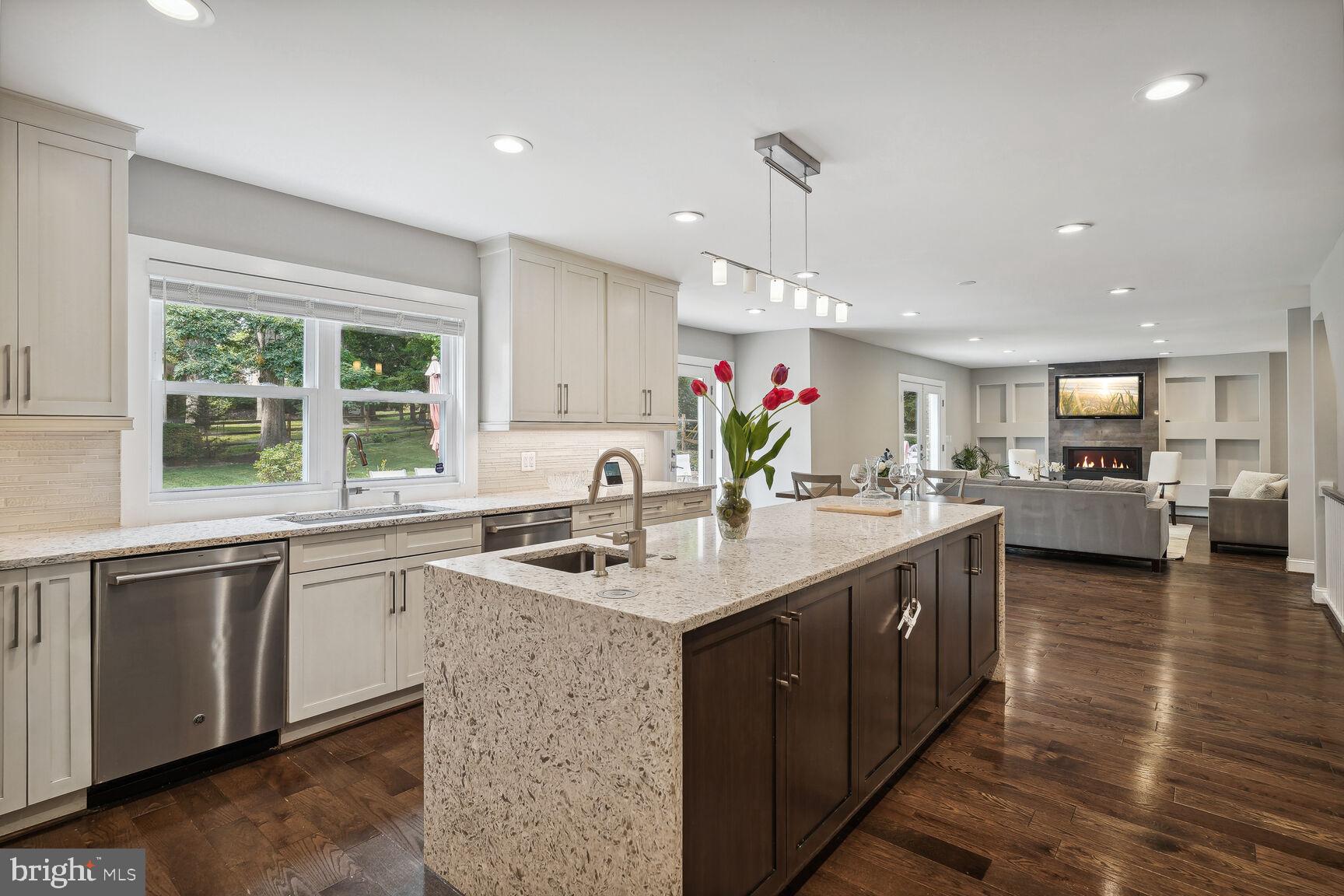 BEVERLY FARMS - Residential