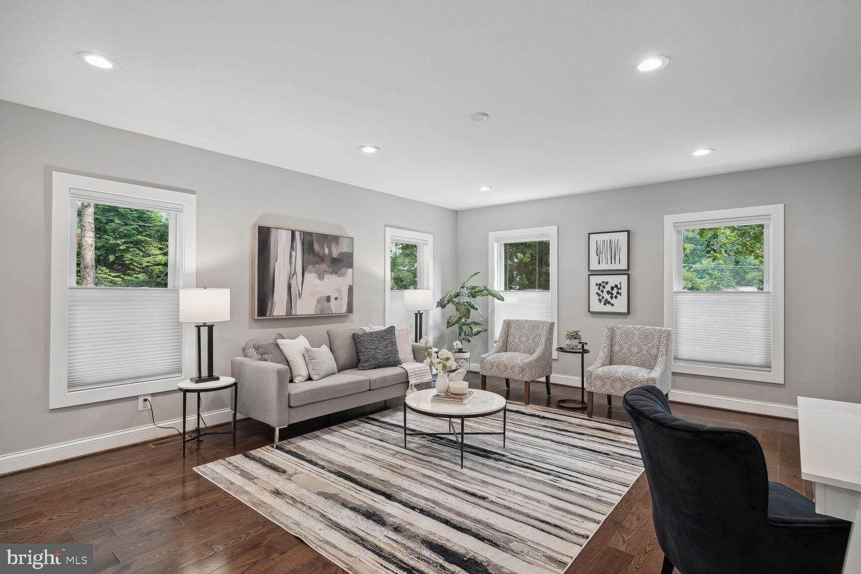 BEVERLY FARMS - Residential