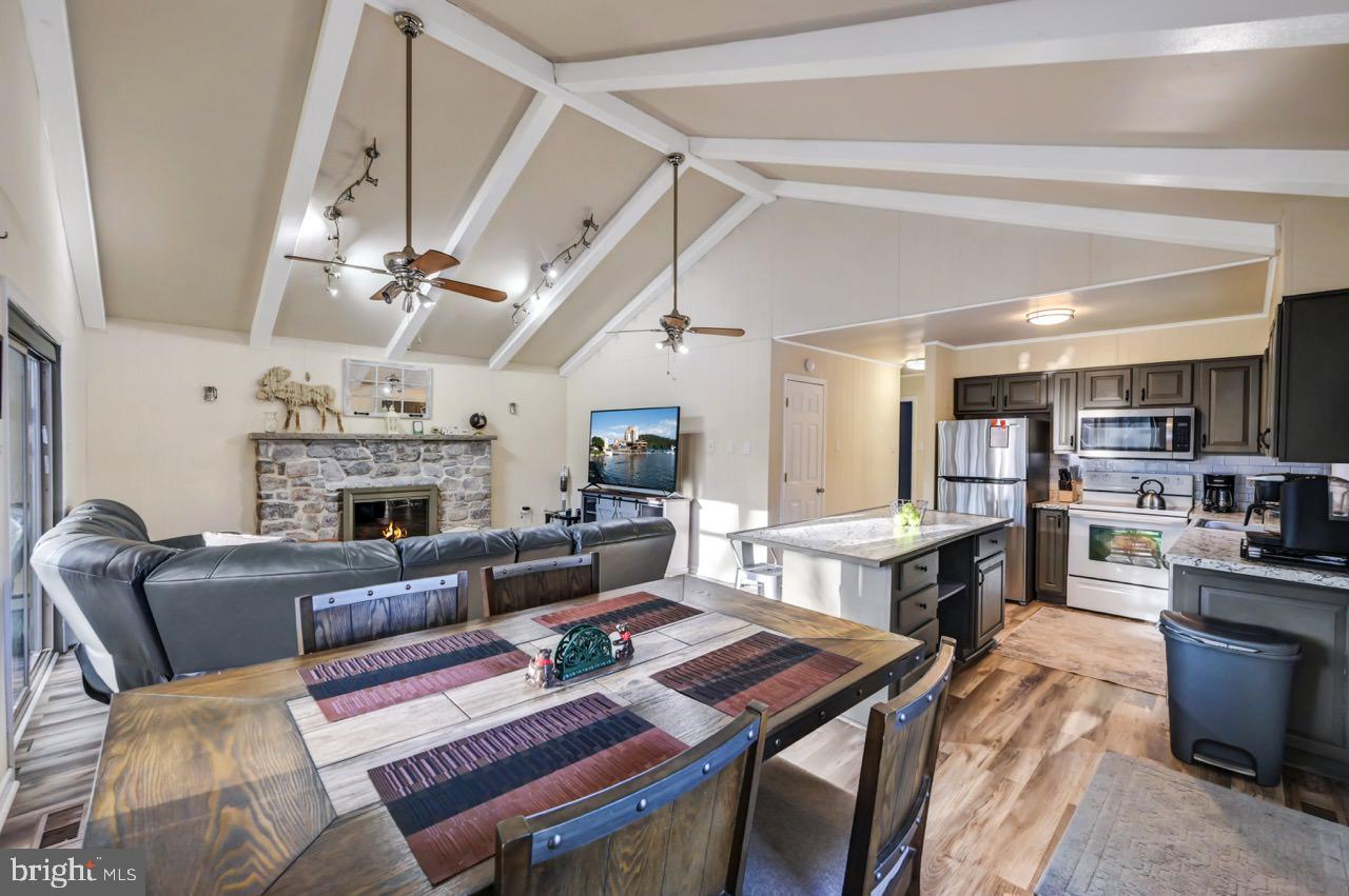 BRIER CREST WOODS - Residential