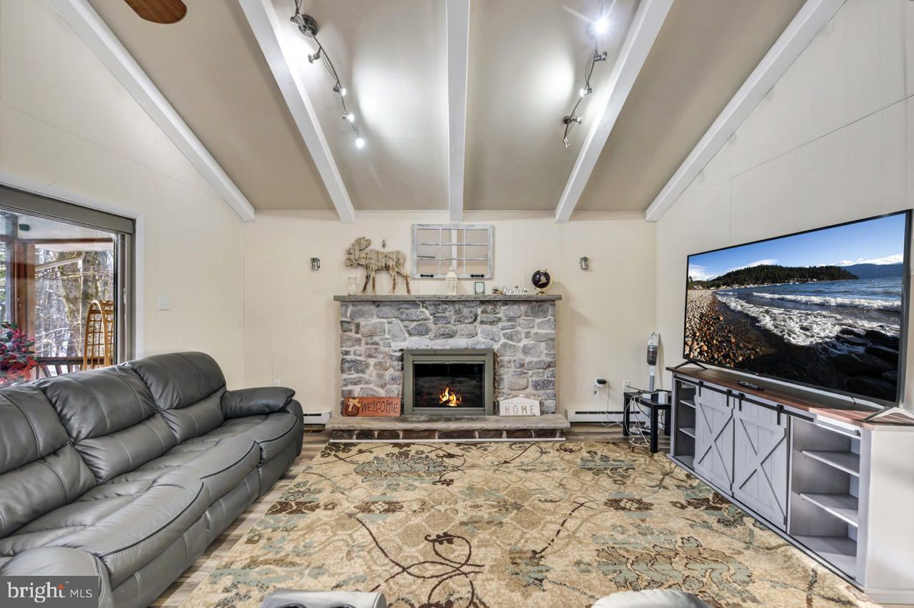 BRIER CREST WOODS - Residential