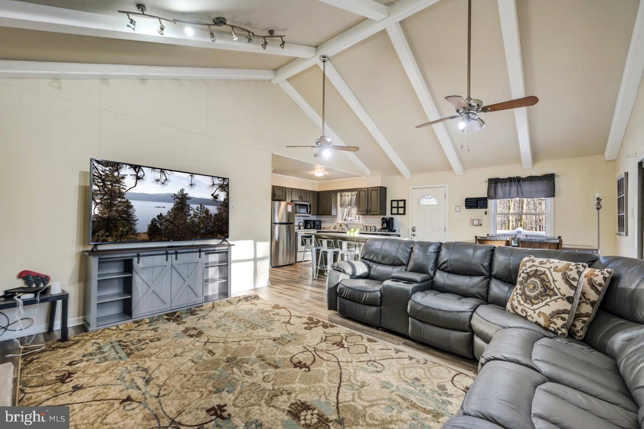 BRIER CREST WOODS - Residential