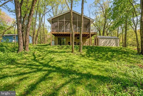 124 FERN RIDGE ROAD BLAKESLEE PA 18610