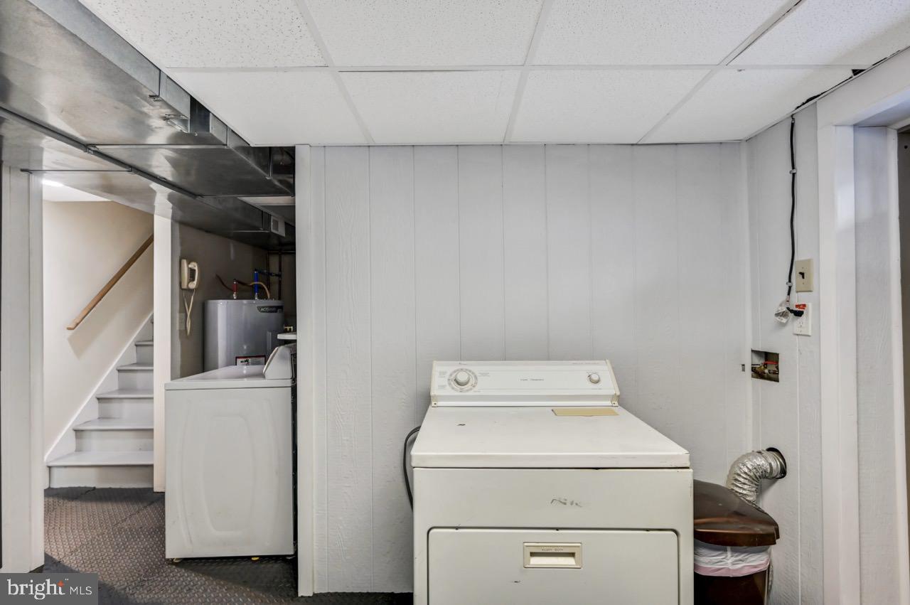 BRIER CREST WOODS - Residential