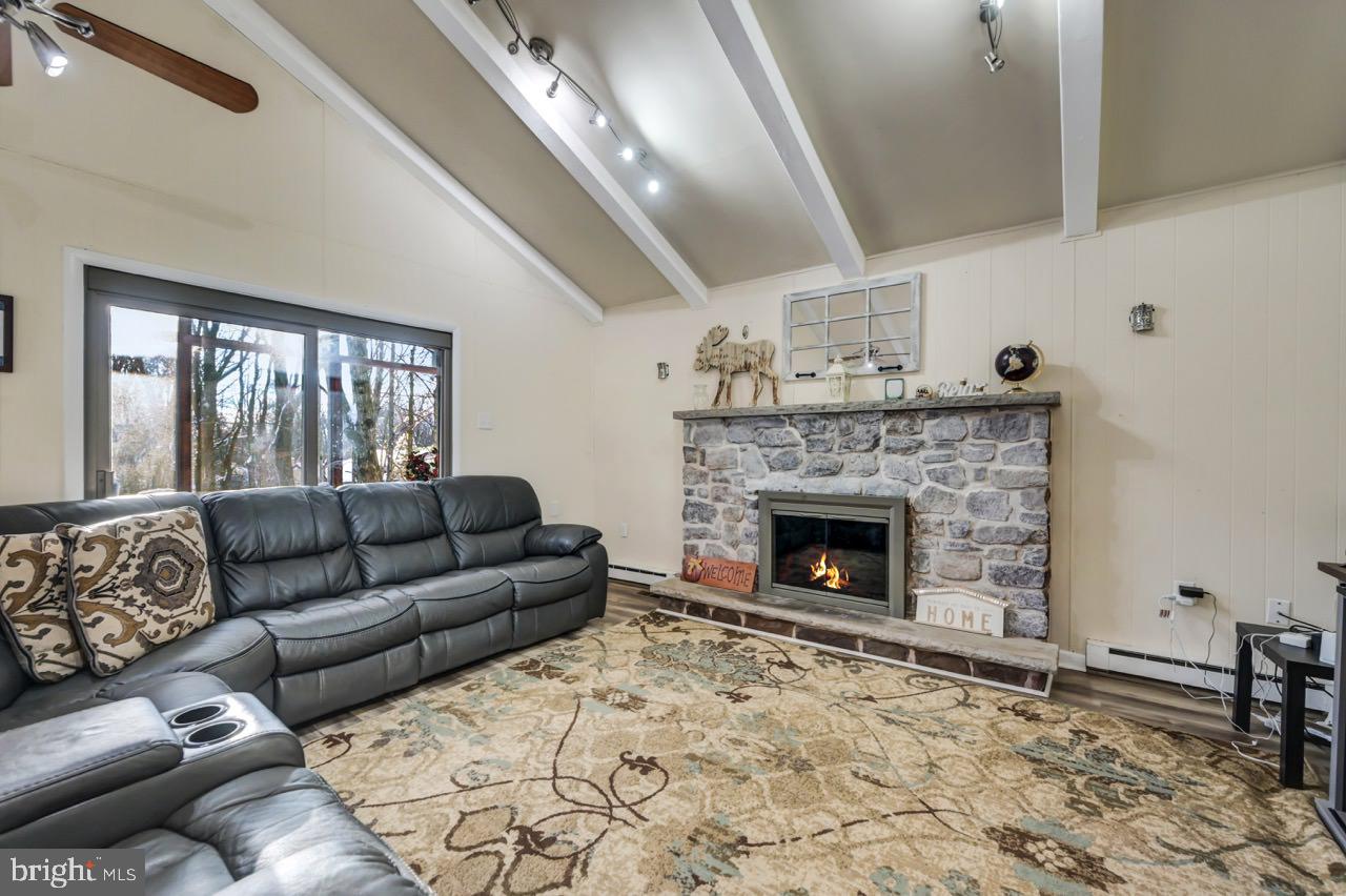 BRIER CREST WOODS - Residential