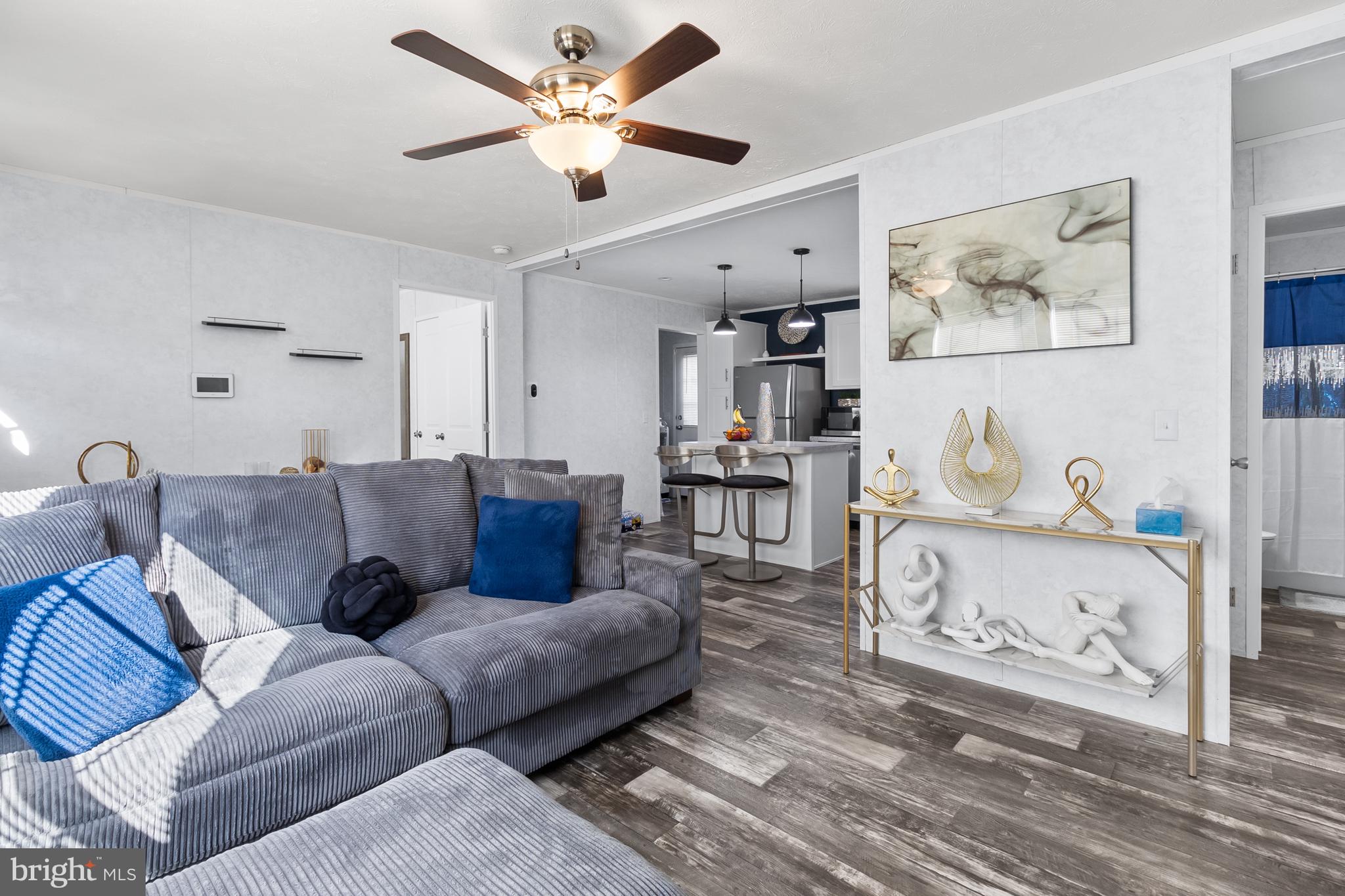 MURRAY MANOR - Residential