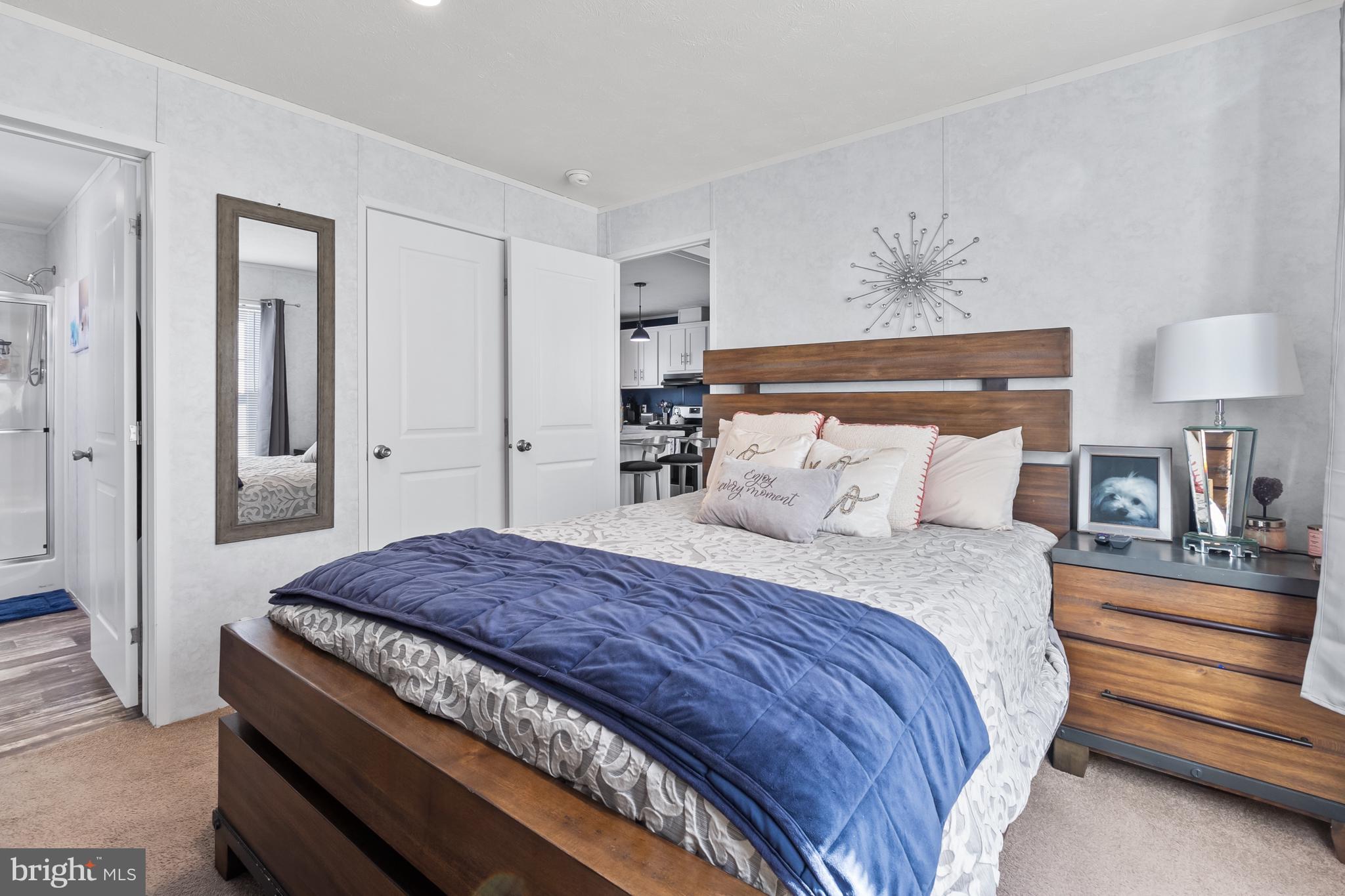 MURRAY MANOR - Residential