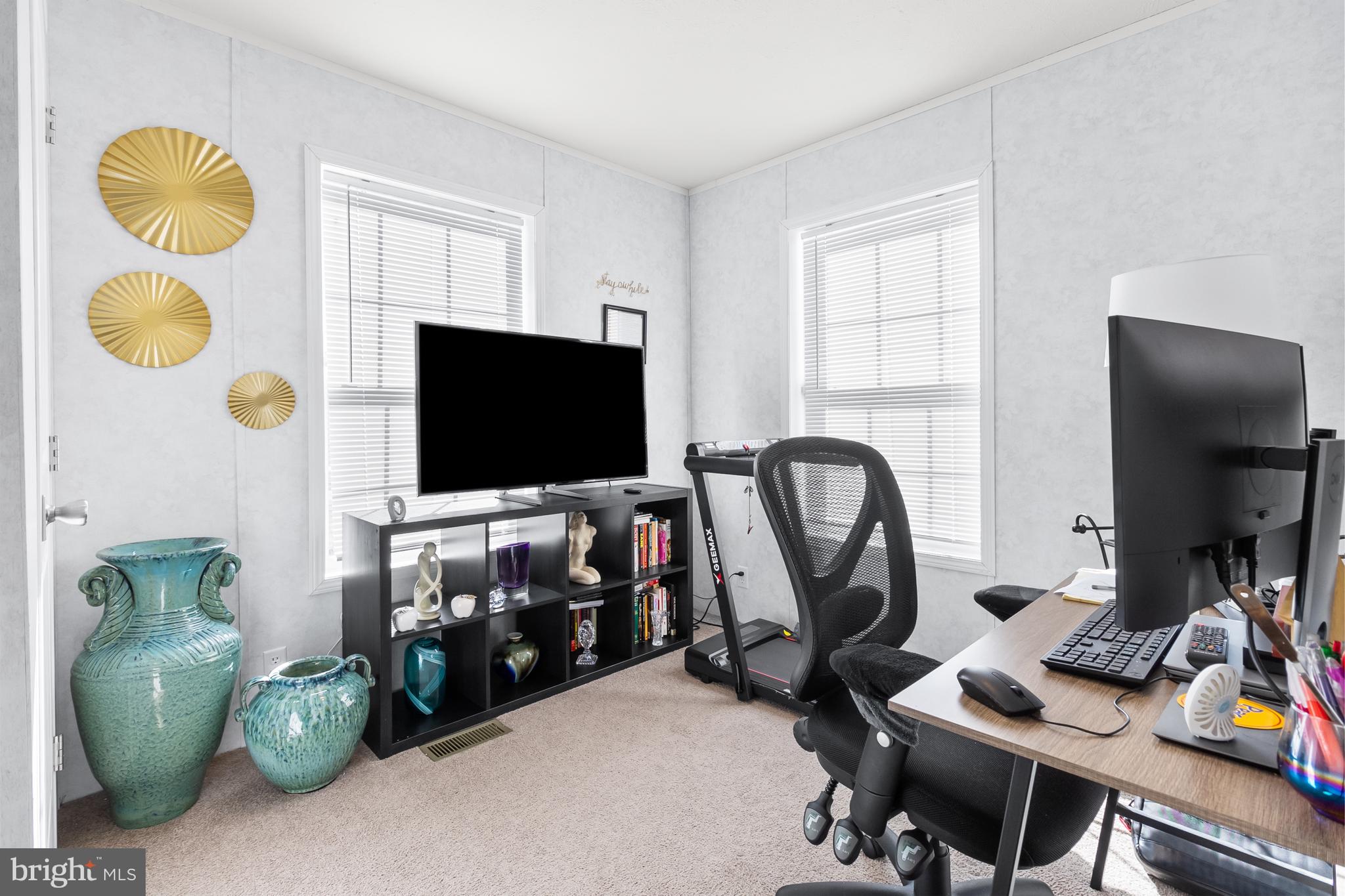 MURRAY MANOR - Residential