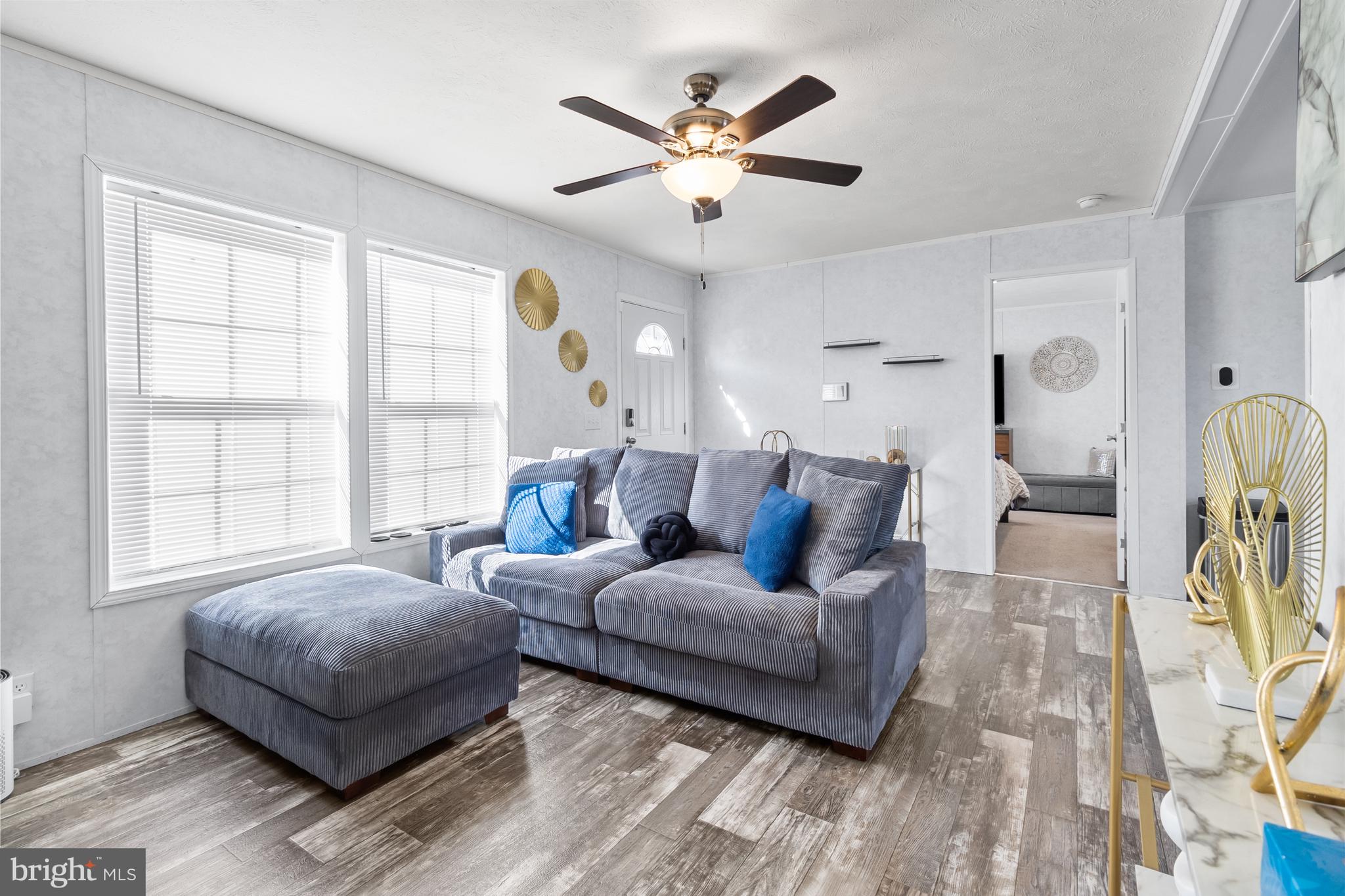 MURRAY MANOR - Residential