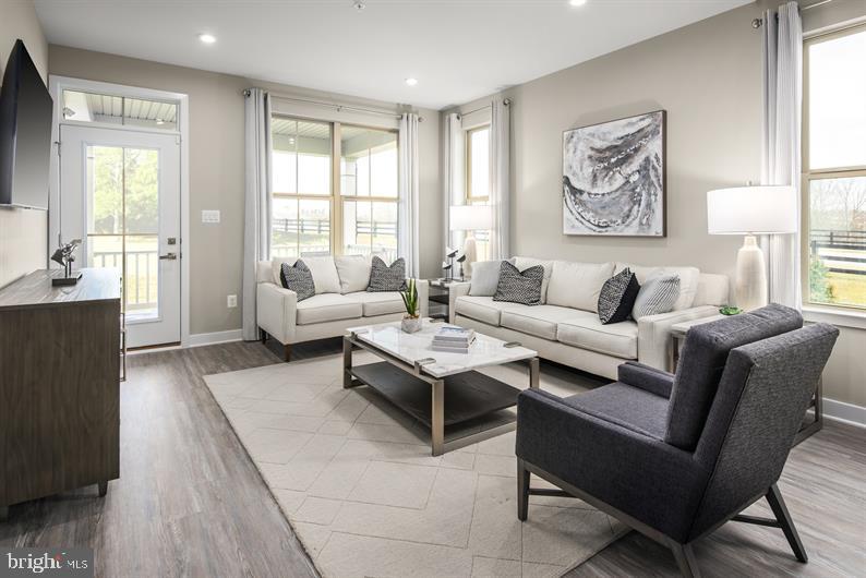 TANYARD SHORES - Residential