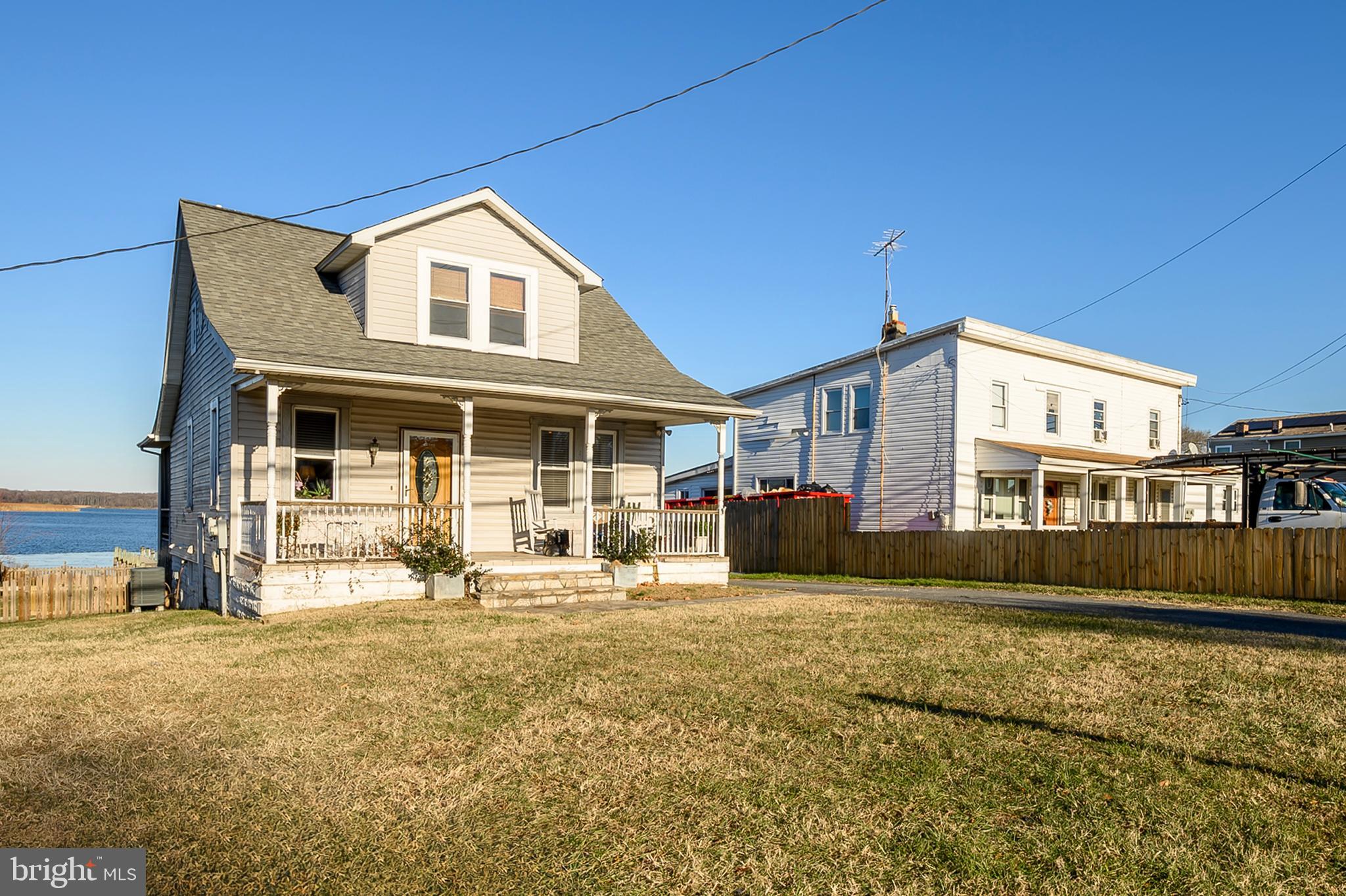 BRIGHT LIGHT SHORES - Residential