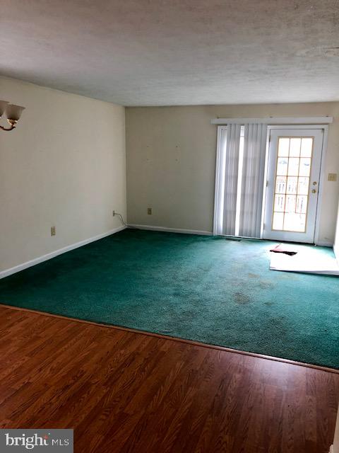 HICKORY HILLS - Residential