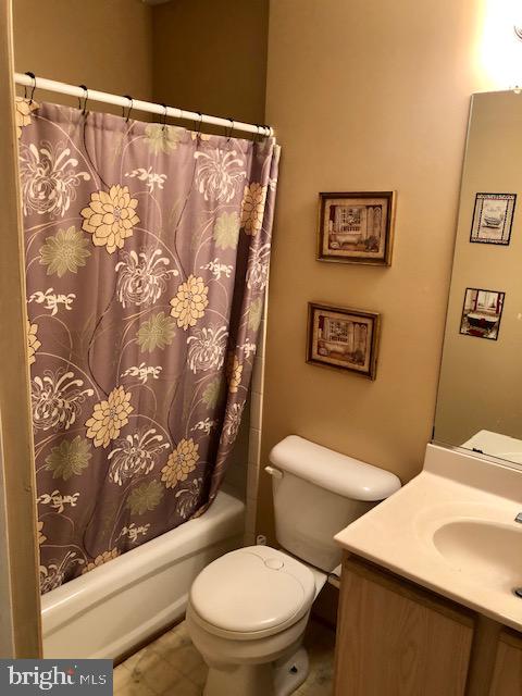 HICKORY HILLS - Residential