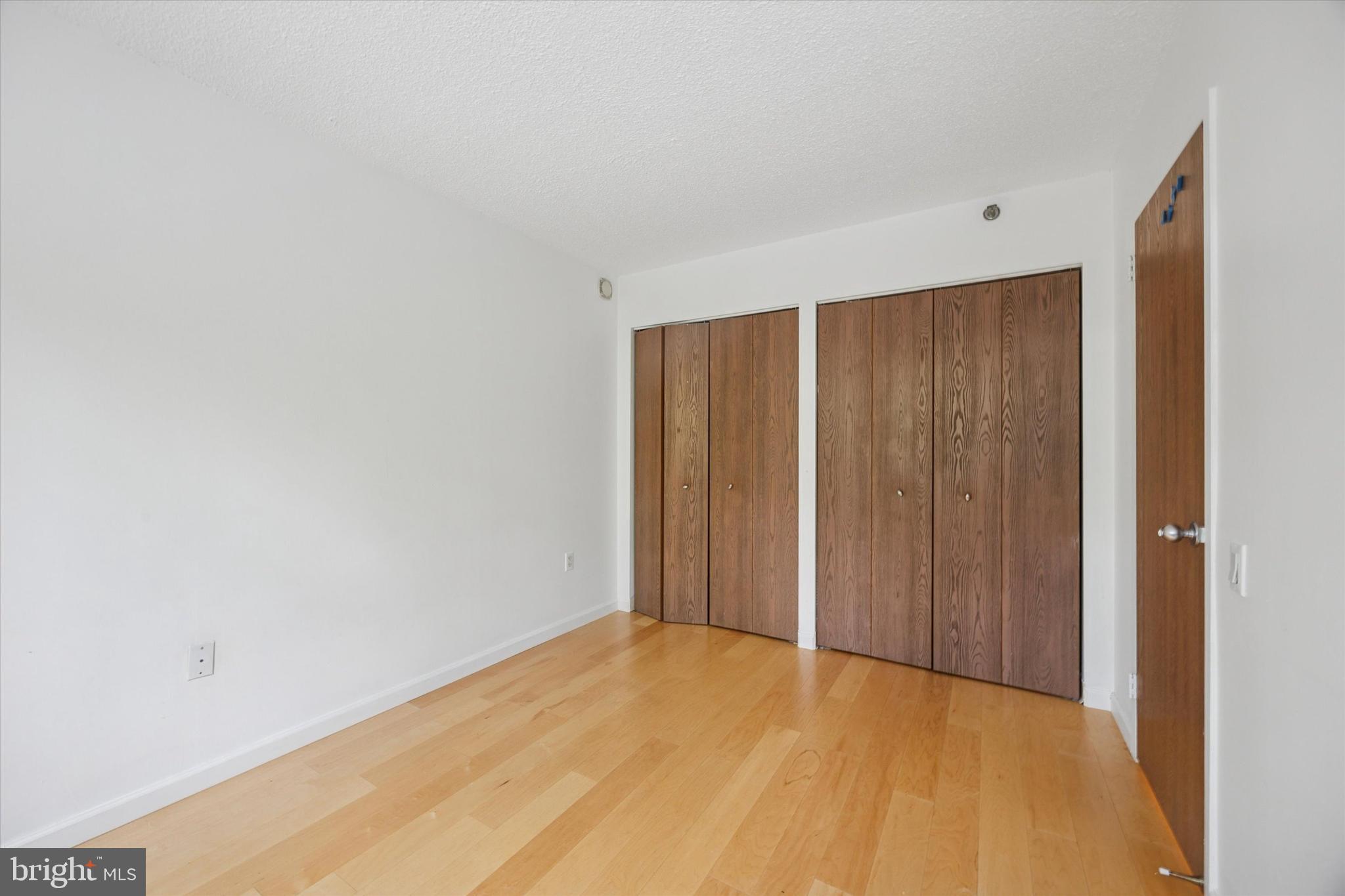 LOGAN SQUARE - Residential Lease