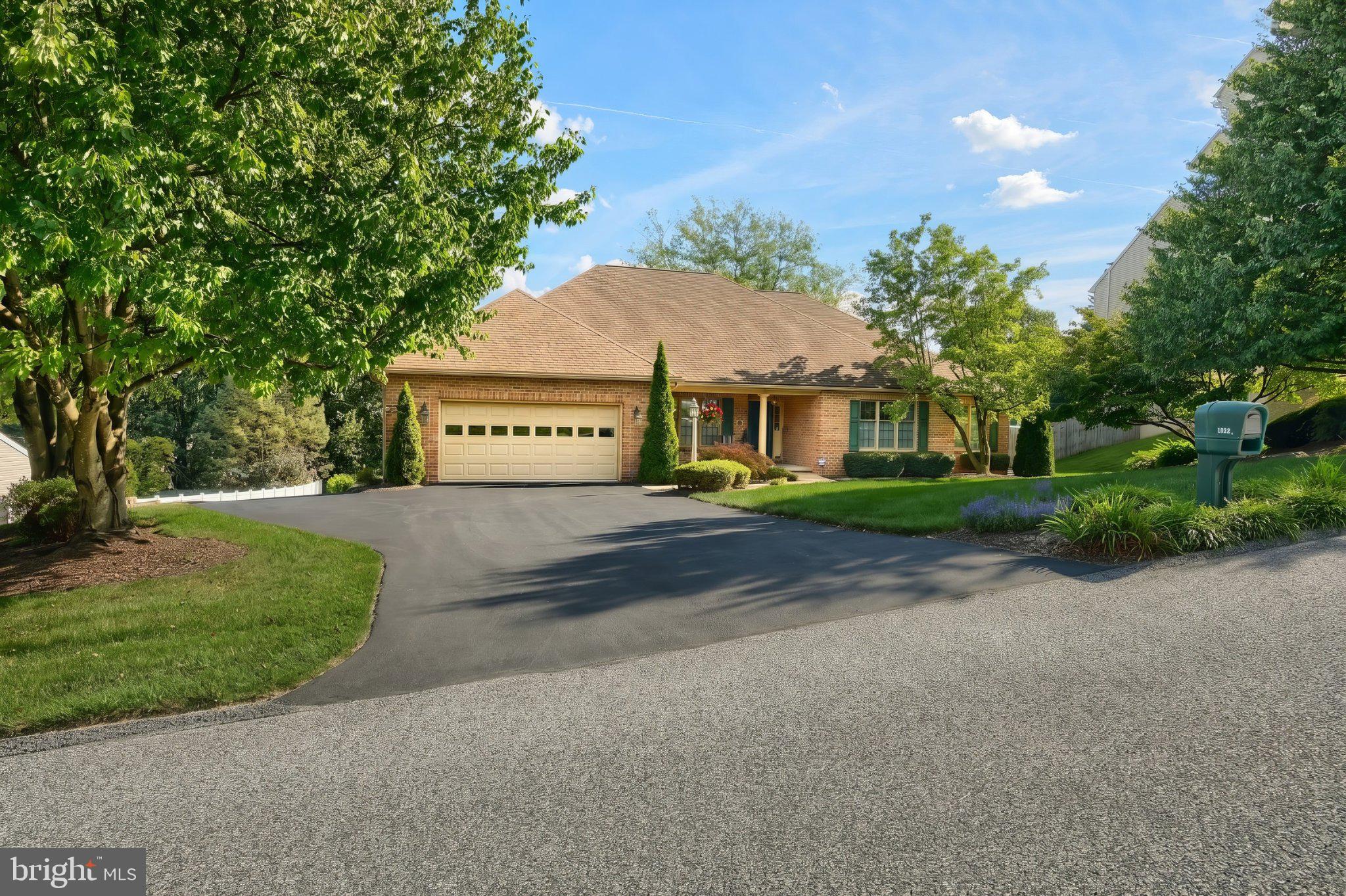 1022 WOODRIDGE ROAD