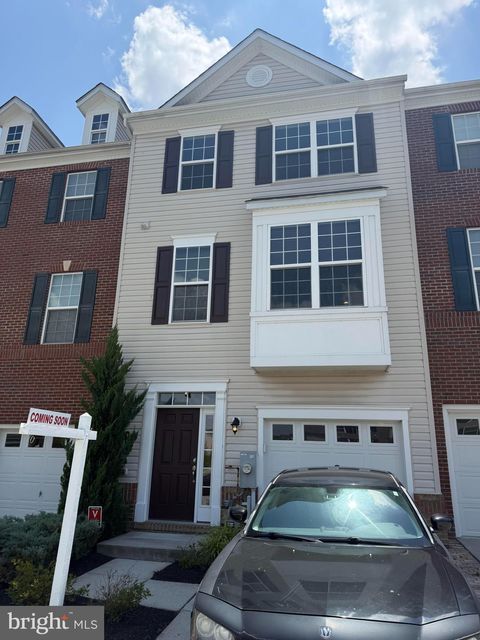 Townhouse For Sale - 9425 Adelaide Lane<br/> OWINGS MILLS, MD 21117
