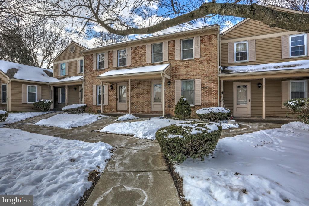 Photo of 61 Ashlea Village, NEW HOLLAND, PA 17557 (MLS # PALA2063610)