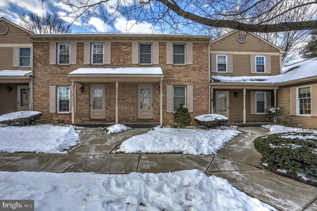 Photo of 61 Ashlea Village, NEW HOLLAND, PA 17557 (MLS # PALA2063610)