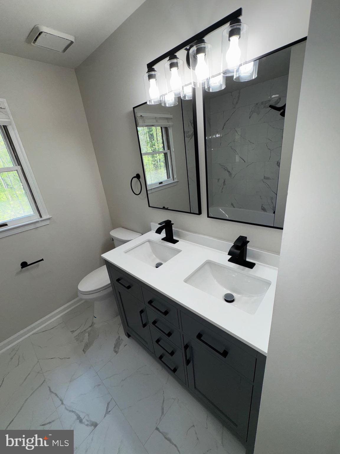 LAKE WILDERNESS - Residential