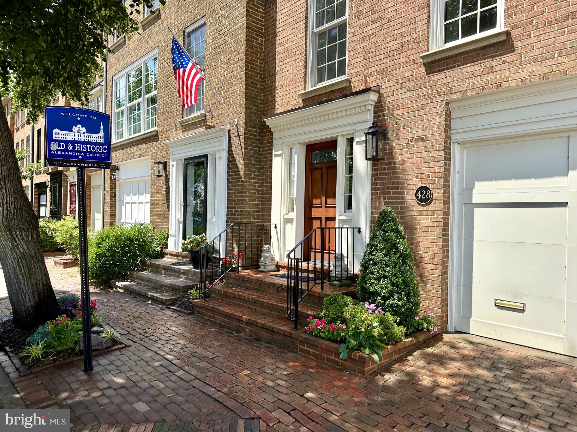 428 N UNION STREET