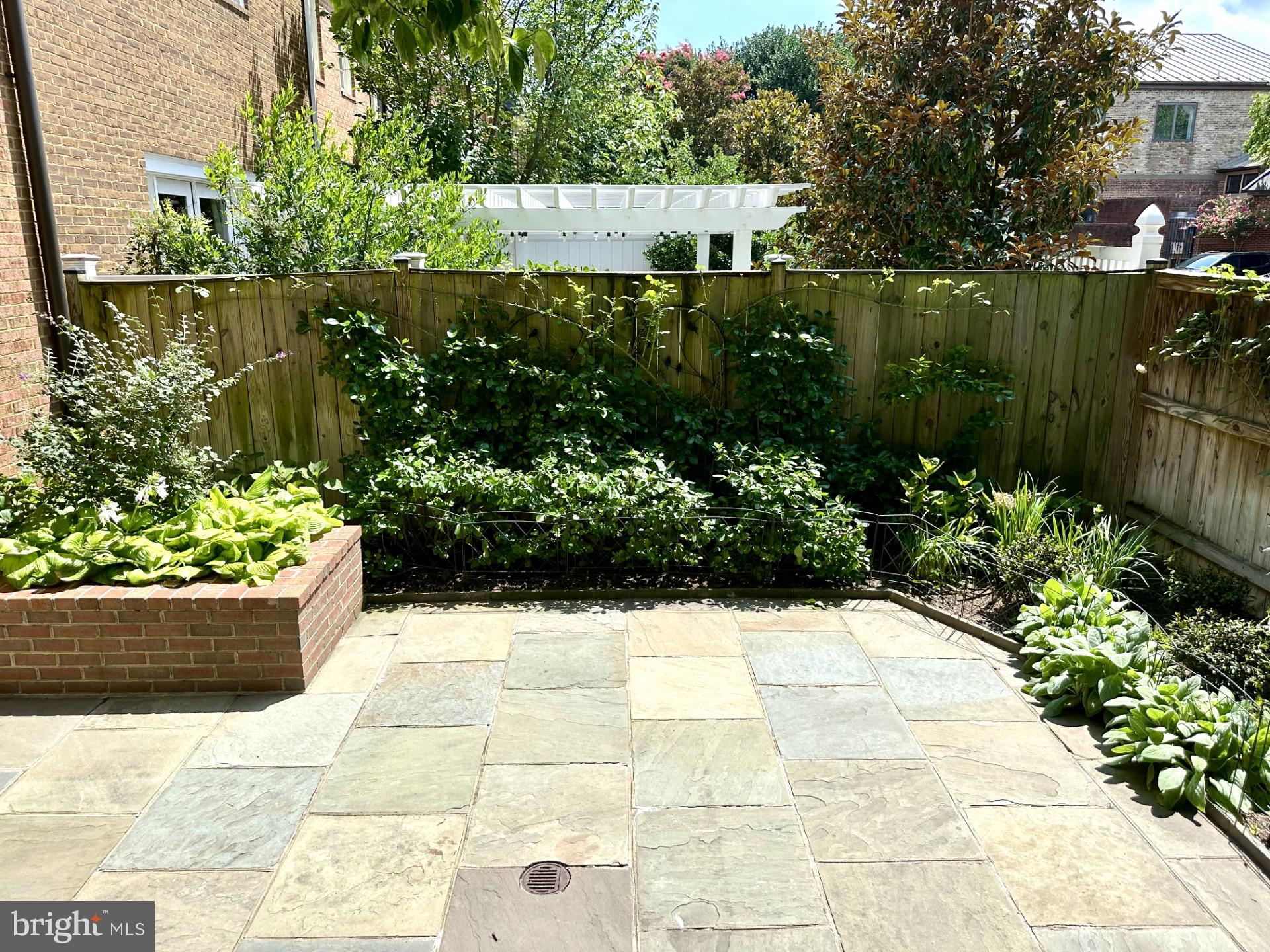 OLD TOWN ALEXANDRIA - Residential