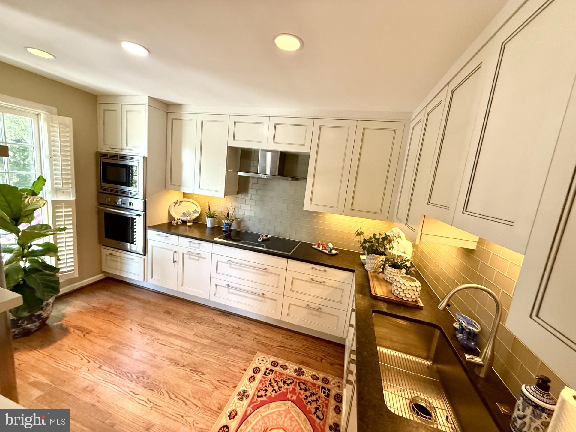 OLD TOWN ALEXANDRIA - Residential