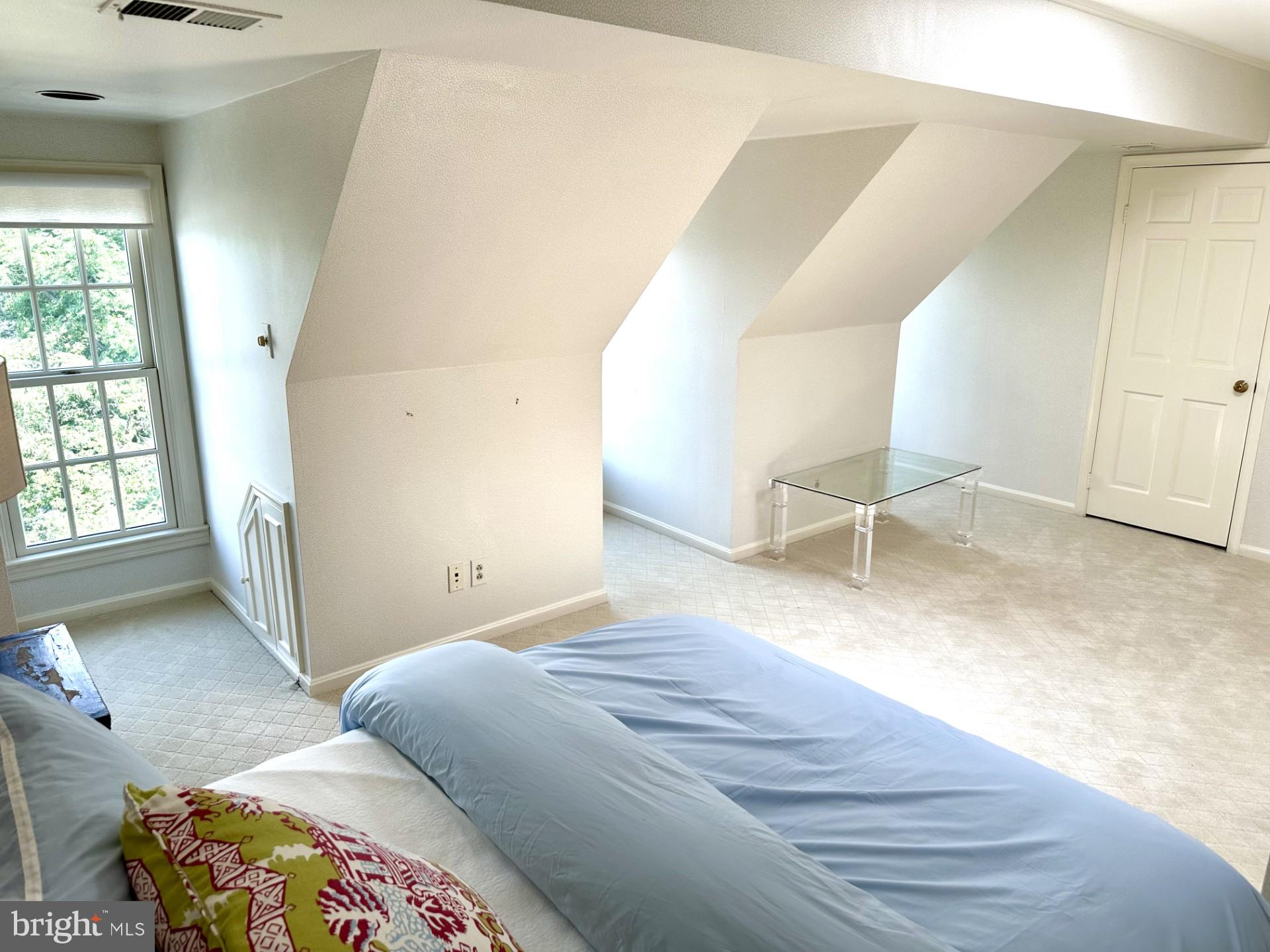 OLD TOWN ALEXANDRIA - Residential