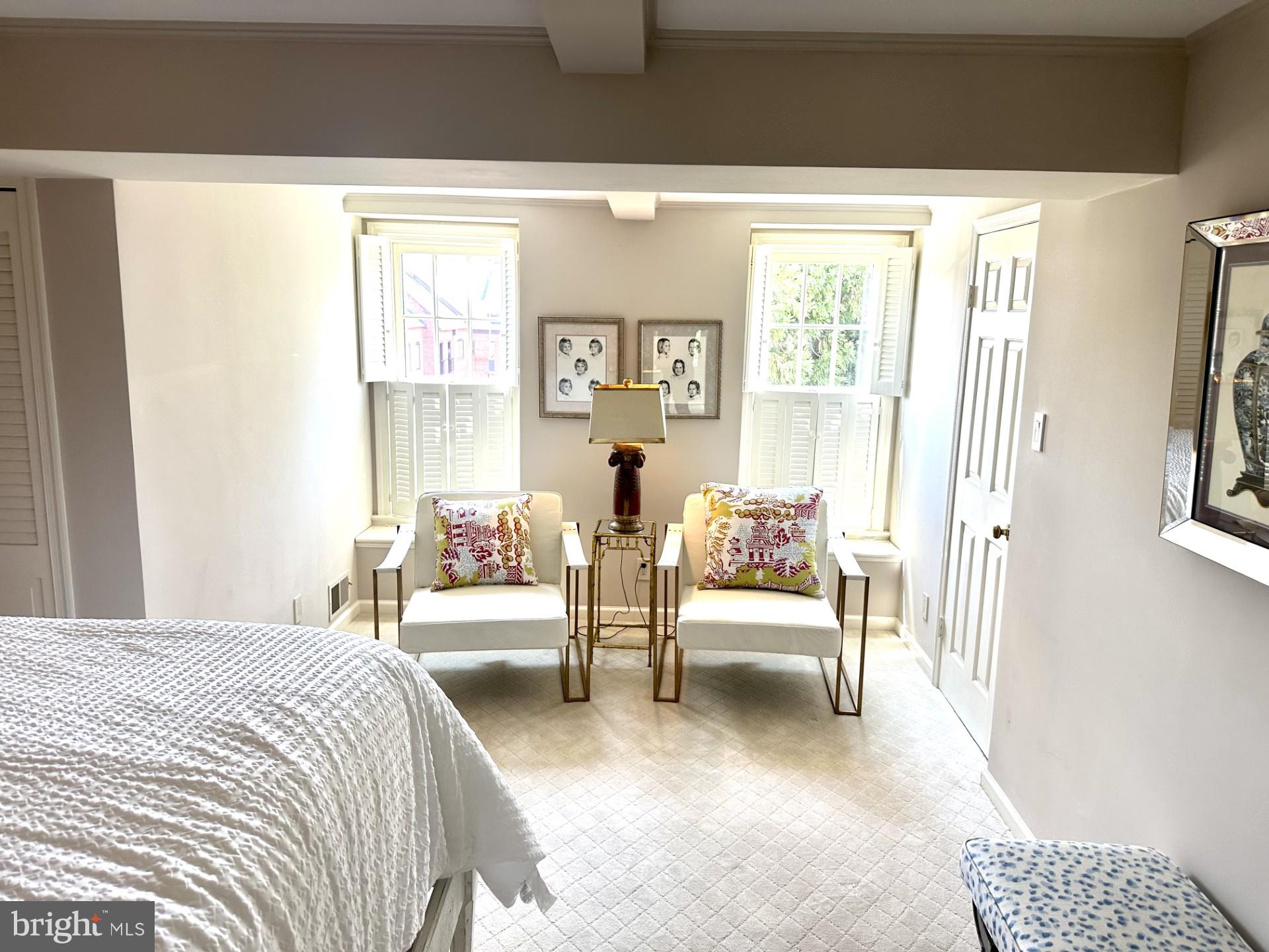 OLD TOWN ALEXANDRIA - Residential