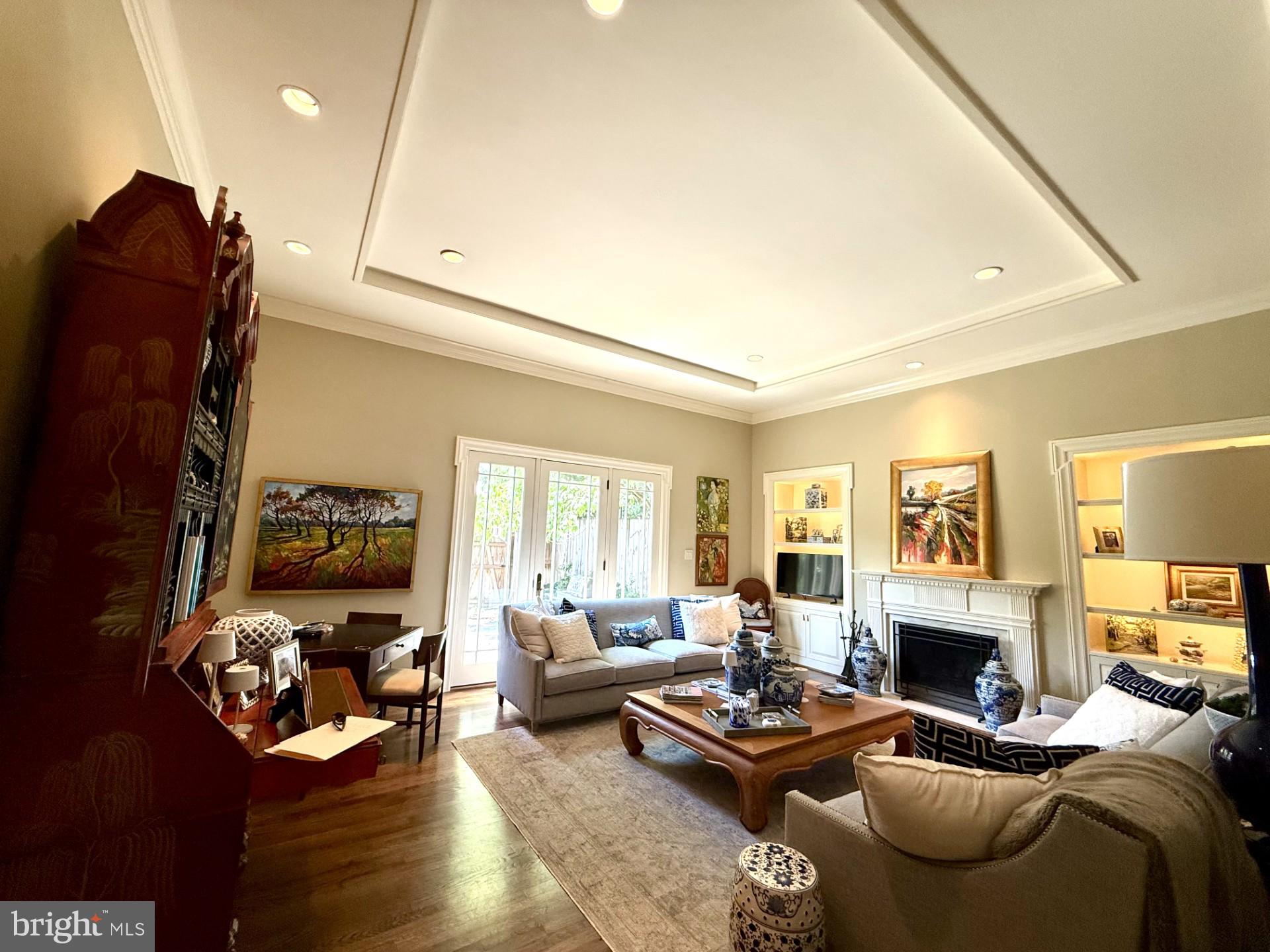 OLD TOWN ALEXANDRIA - Residential