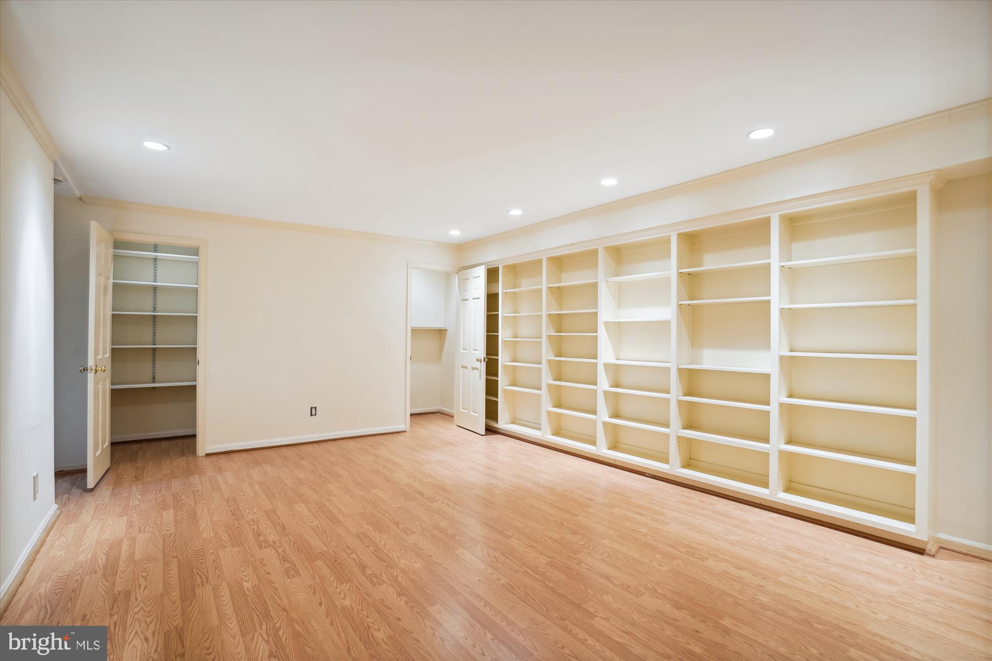 OLD TOWN ALEXANDRIA - Residential