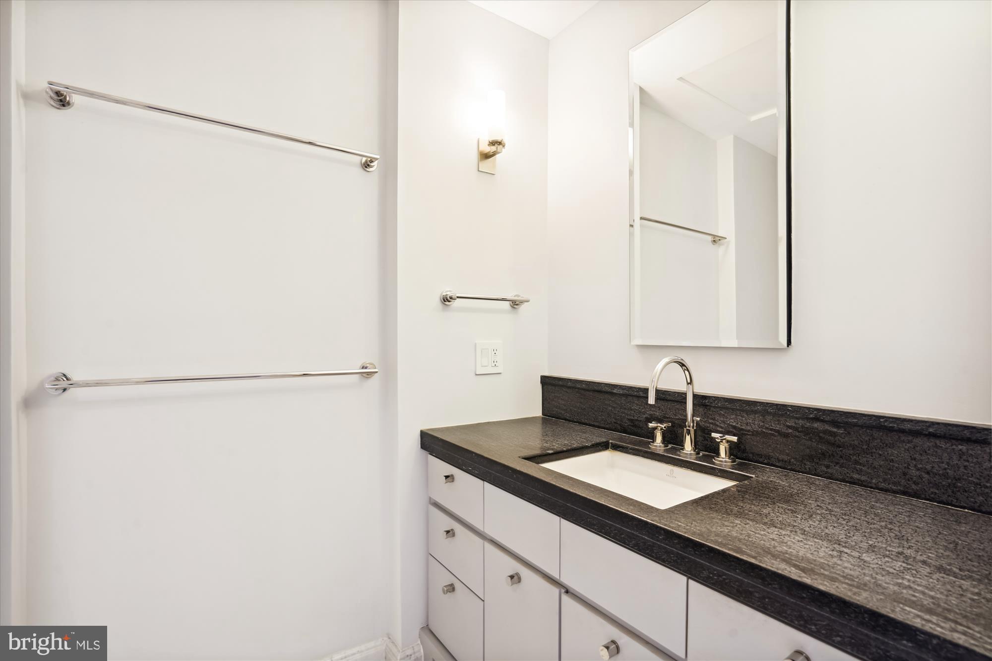 OLD TOWN ALEXANDRIA - Residential